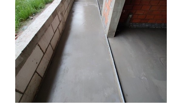 石膏自流平上面如何貼瓷磚